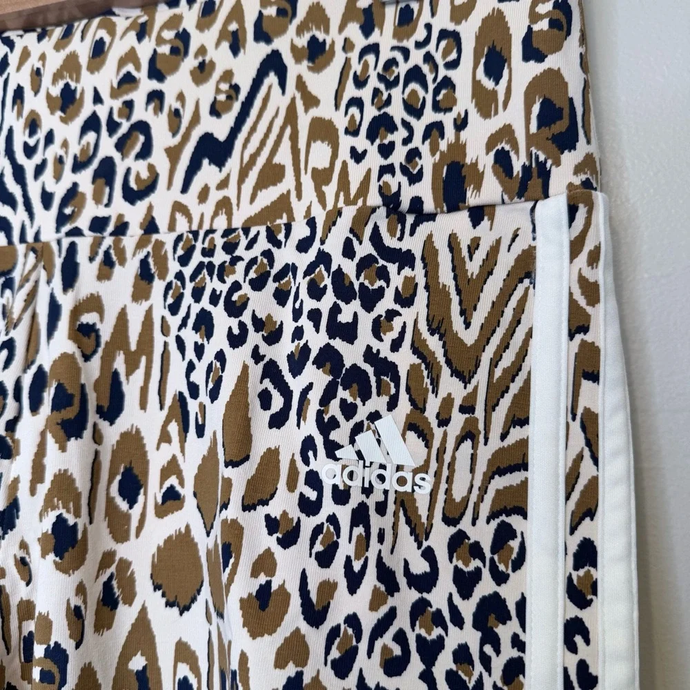 FARM Rio X ADIDAS | Oasis Night Animal Print Elastic Pull-on Stretch Bike Shorts - Picture 7 of 13